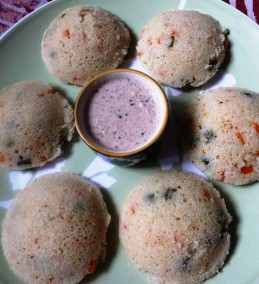 Instant and colourful idli made with suji. Recipe